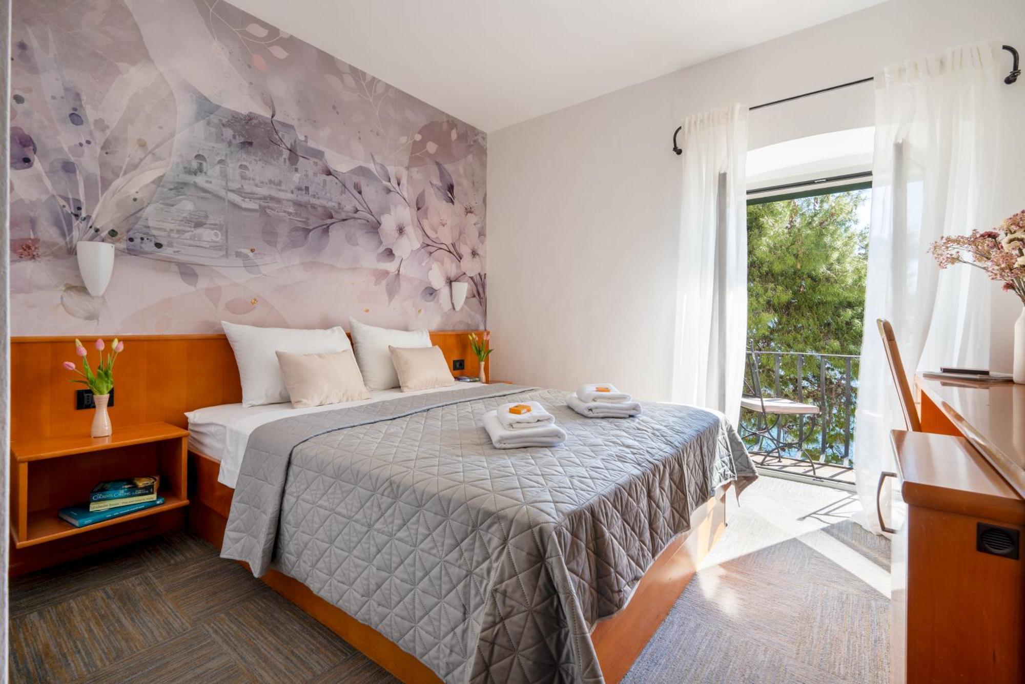 Newly Renovated Hotel Kastil 볼 외부 사진