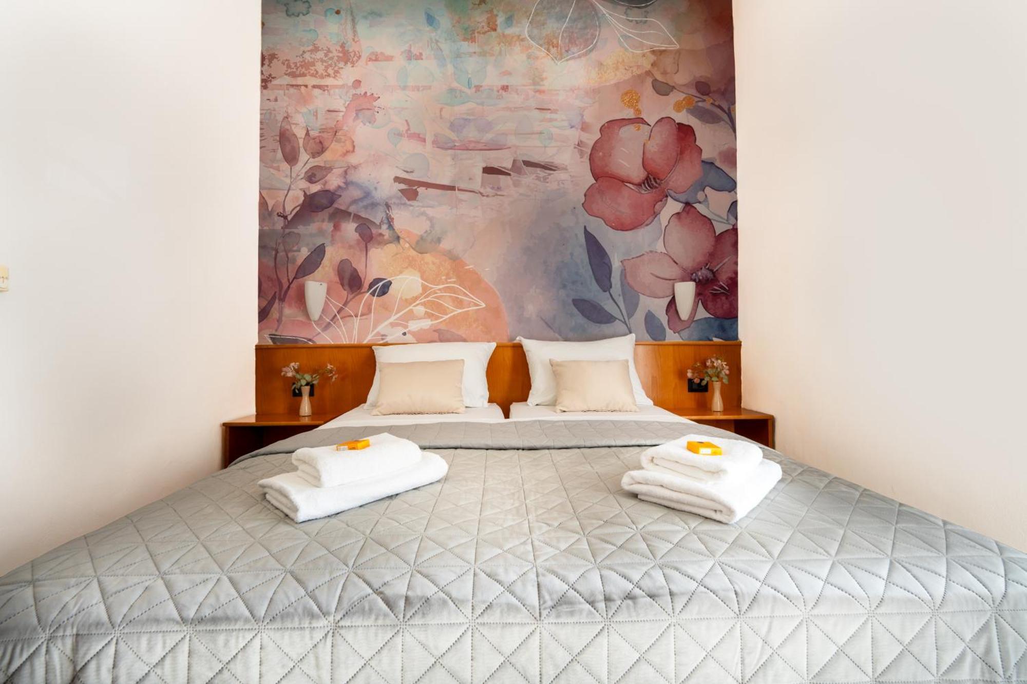 Newly Renovated Hotel Kastil 볼 객실 사진