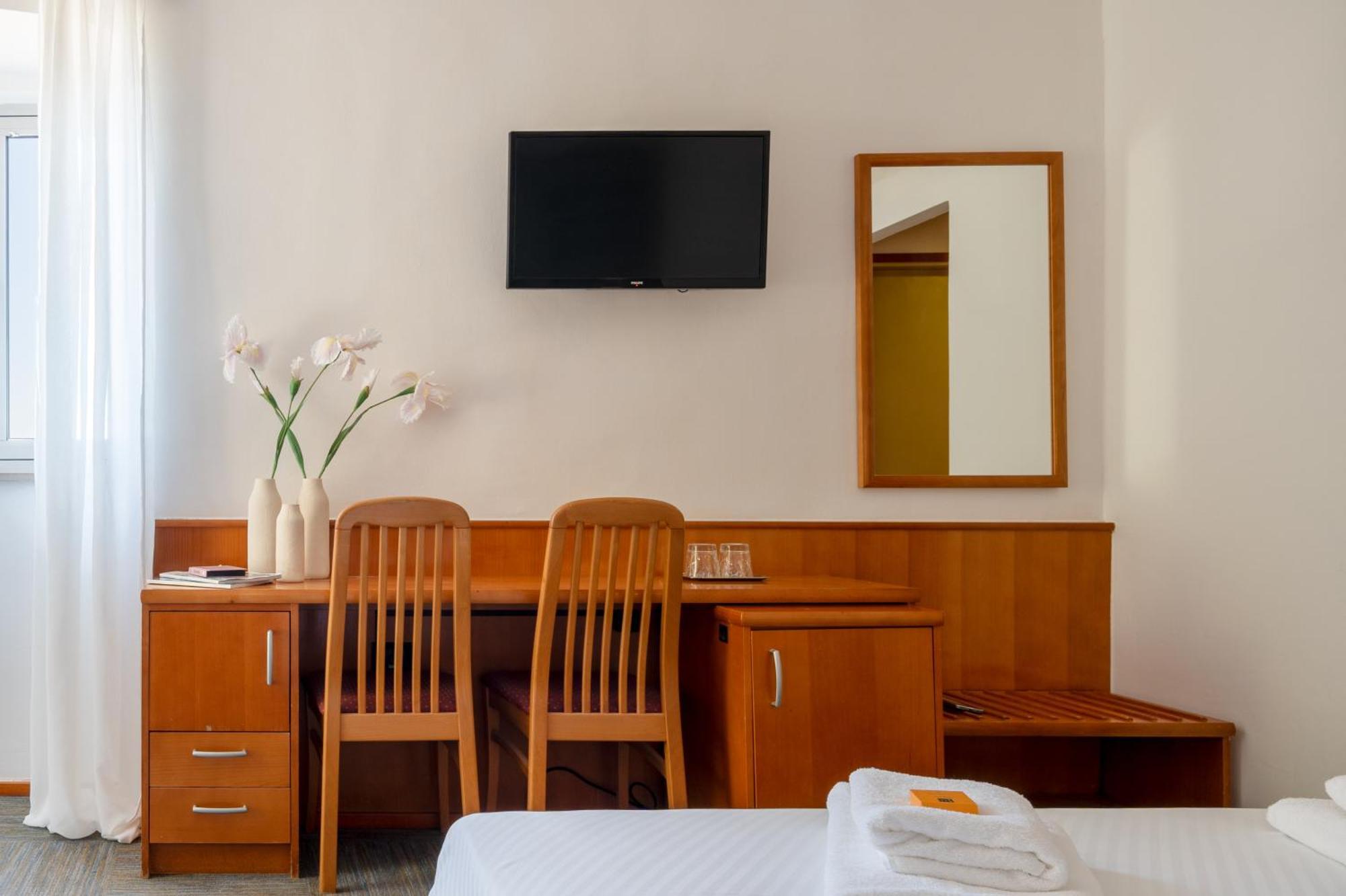 Newly Renovated Hotel Kastil 볼 외부 사진