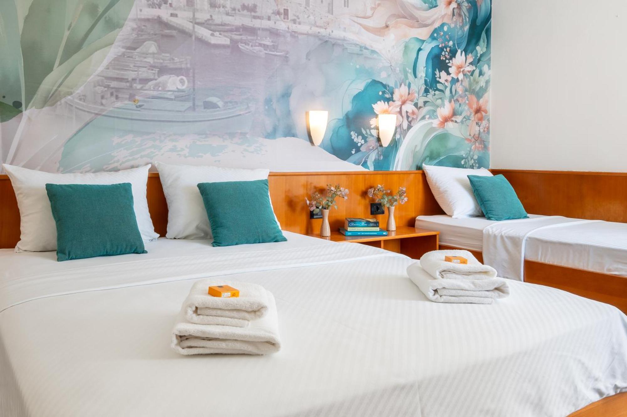 Newly Renovated Hotel Kastil 볼 외부 사진