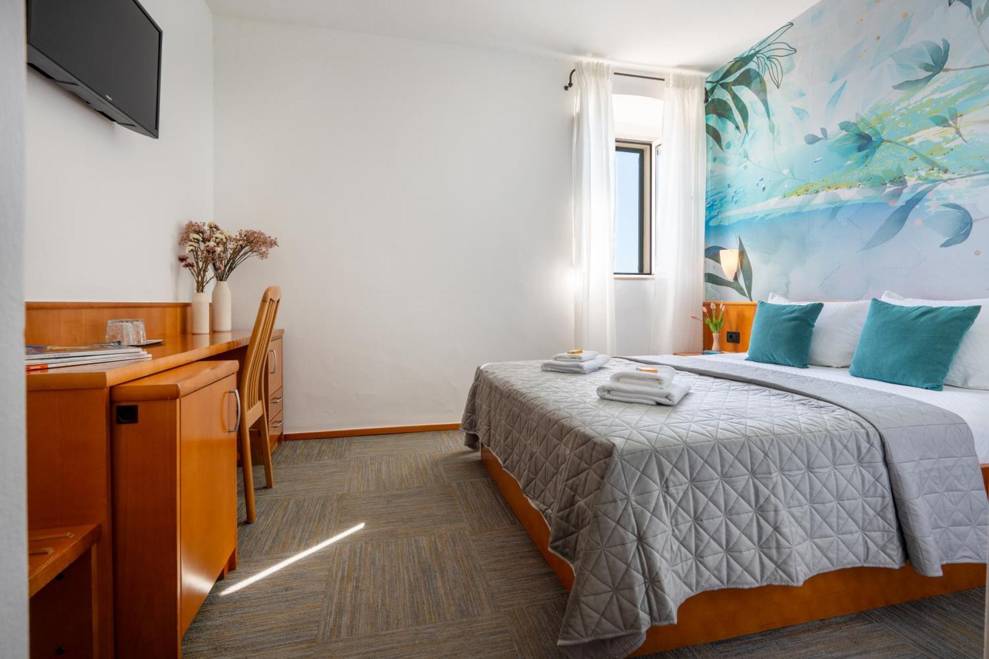 Newly Renovated Hotel Kastil 볼 외부 사진